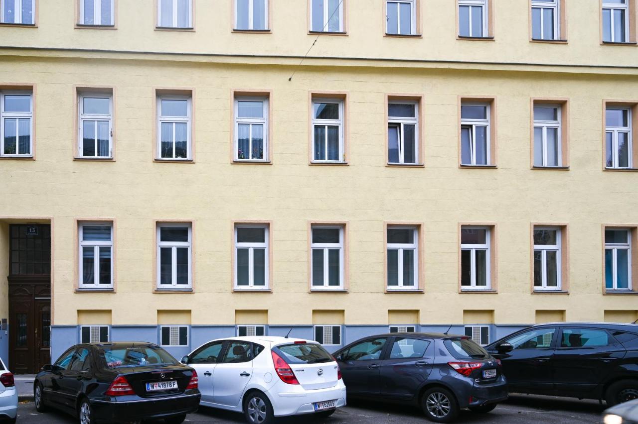 Elegant Duplex Danube Canal Appartement Wenen