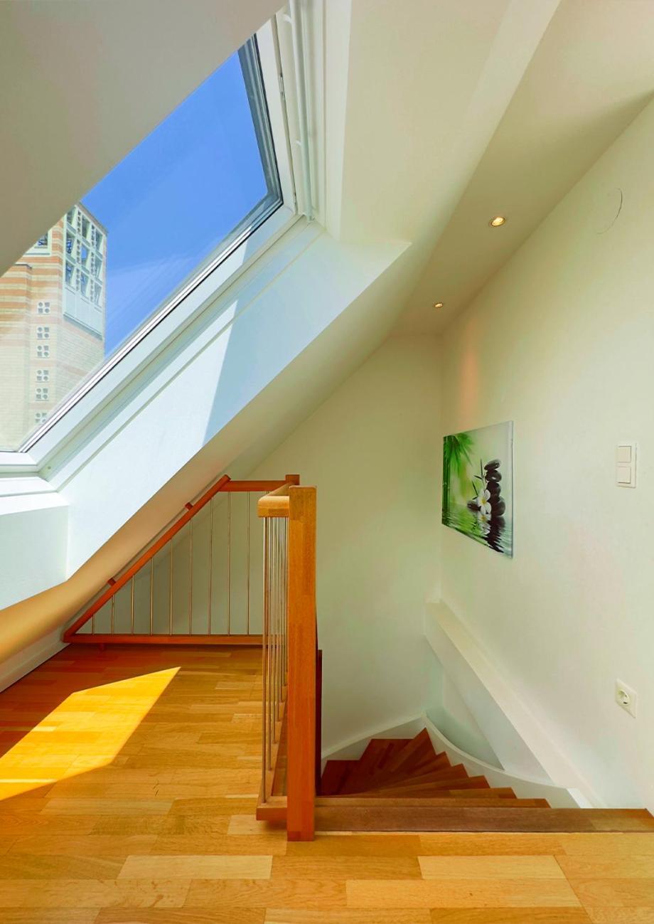 Elegant Duplex Danube Canal Appartement